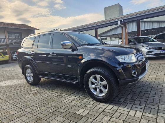 MITSUBISHI PAJERO DAKAR 3.2 HPE 4X4 7 LUGARES 16V TURBO INTERCOOLER DIESEL 4P AUTOMÁTICO