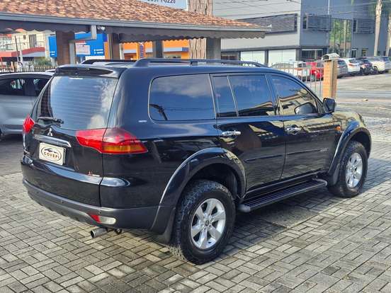 MITSUBISHI-PAJERO DAKAR-2012