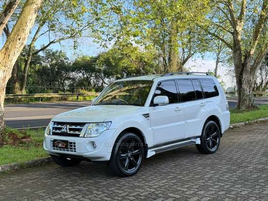 MITSUBISHI-PAJERO FULL-3.2 HPE 4X4 16V TURBO INTERCOOLER DIESEL 4P AUTOMÁTICO MITSUBISHI-PAJERO FULL-2013