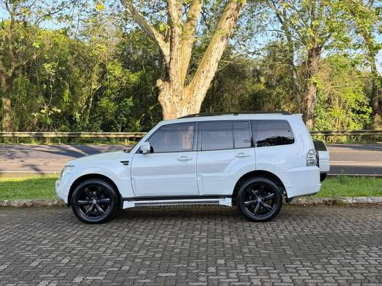 MITSUBISHI-PAJERO FULL-3.2 HPE 4X4 16V TURBO INTERCOOLER DIESEL 4P AUTOMÁTICO MITSUBISHI-PAJERO FULL-2013