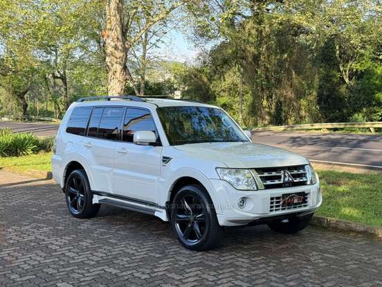 MITSUBISHI-PAJERO FULL-3.2 HPE 4X4 16V TURBO INTERCOOLER DIESEL 4P AUTOMÁTICO MITSUBISHI-PAJERO FULL-2013