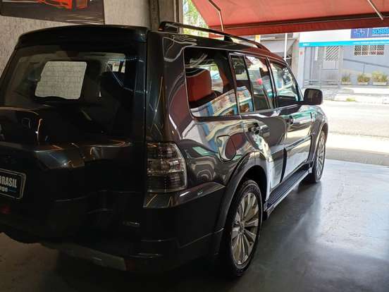 MITSUBISHI-PAJERO FULL-3.8 HPE 4X4 V6 24V GASOLINA 4P AUTOMÁTICO MITSUBISHI-PAJERO FULL-2015