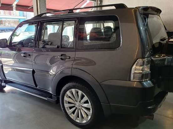 MITSUBISHI-PAJERO FULL-3.8 HPE 4X4 V6 24V GASOLINA 4P AUTOMÁTICO MITSUBISHI-PAJERO FULL-2015