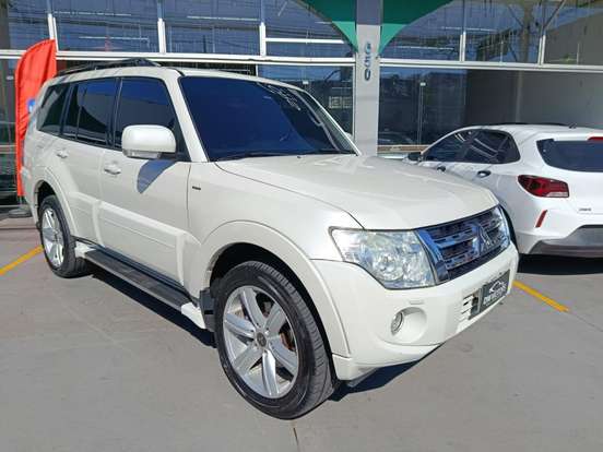 MITSUBISHI-PAJERO FULL-3.8 HPE 4X4 V6 24V GASOLINA 4P AUTOMÁTICO MITSUBISHI-PAJERO FULL-2013