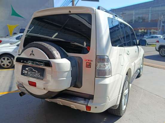 MITSUBISHI-PAJERO FULL-3.8 HPE 4X4 V6 24V GASOLINA 4P AUTOMÁTICO MITSUBISHI-PAJERO FULL-2013