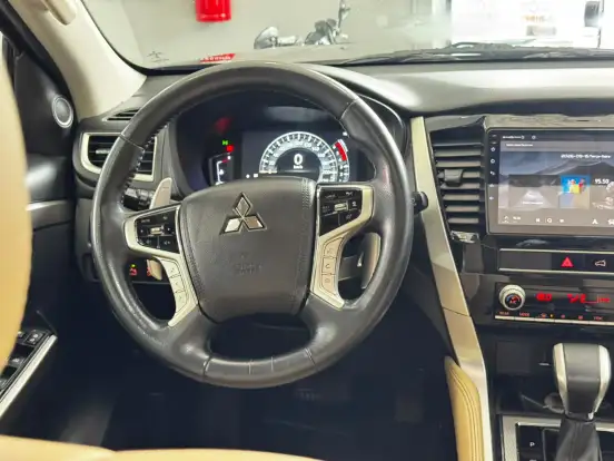 MITSUBISHI-PAJERO SPORT-2020