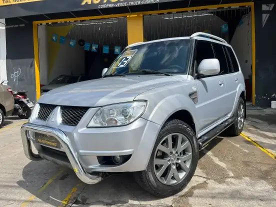 MITSUBISHI-PAJERO TR4-2.0 4X2 16V 140CV FLEX 4P AUTOMÁTICO MITSUBISHI-PAJERO TR4-2013
