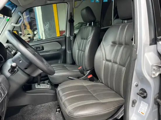 MITSUBISHI-PAJERO TR4-2013