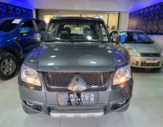 MITSUBISHI-PAJERO TR4-2012