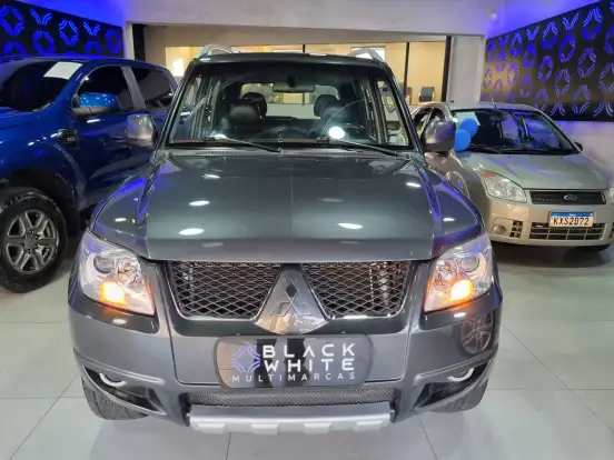 MITSUBISHI-PAJERO TR4-2.0 4X2 16V 140CV FLEX 4P AUTOMÁTICO MITSUBISHI-PAJERO TR4-2012