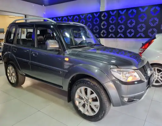MITSUBISHI-PAJERO TR4-2012