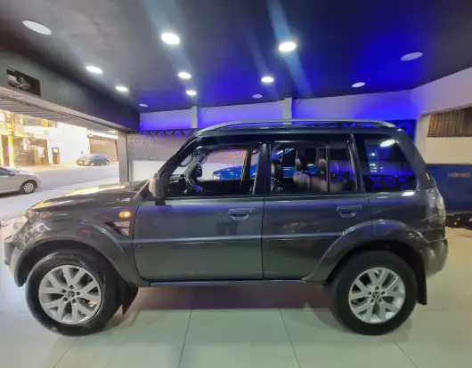 MITSUBISHI-PAJERO TR4-2012