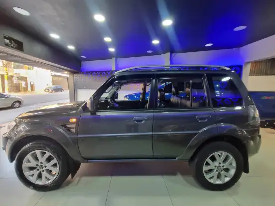 MITSUBISHI-PAJERO TR4-2.0 4X2 16V 140CV FLEX 4P AUTOMÁTICO MITSUBISHI-PAJERO TR4-2012