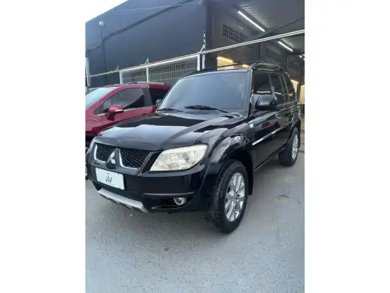 MITSUBISHI-PAJERO TR4-2011
