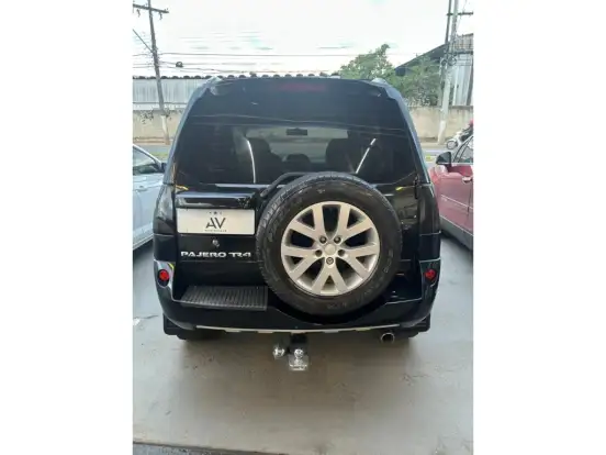 MITSUBISHI-PAJERO TR4-2011