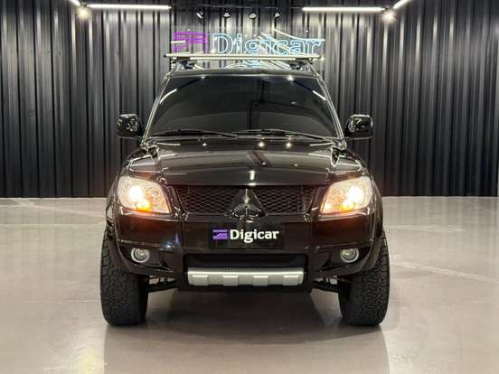 MITSUBISHI-PAJERO TR4-2.0 4X4 16V 140CV FLEX 4P AUTOMÁTICO MITSUBISHI-PAJERO TR4-2012