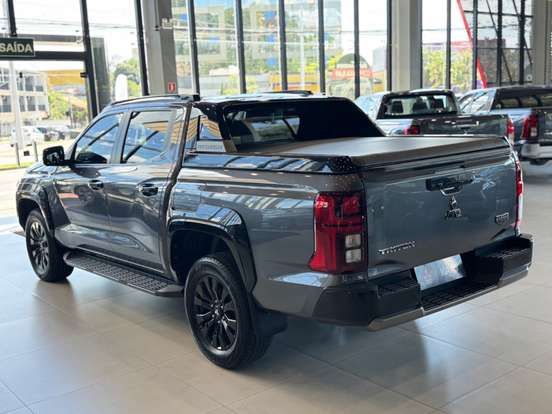 MITSUBISHI-TRITON-2.4 BITURBO DIESEL CD KATANA 4X4 AUTOMÁTICO MITSUBISHI-TRITON-2025