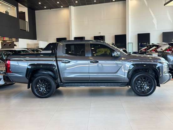MITSUBISHI-TRITON-2.4 BITURBO DIESEL CD KATANA 4X4 AUTOMÁTICO MITSUBISHI-TRITON-2025