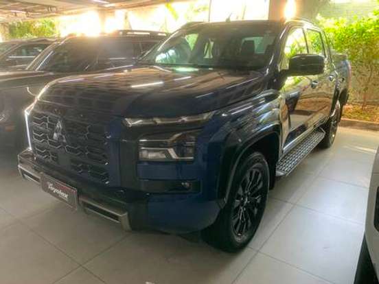 MITSUBISHI-TRITON-2.4 BITURBO DIESEL CD KATANA 4X4 AUTOMÁTICO MITSUBISHI-TRITON-2025