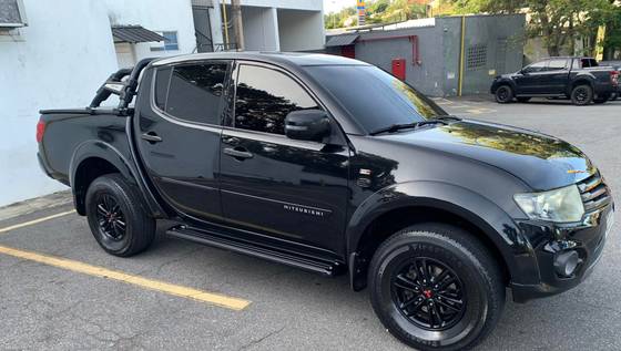 MITSUBISHI L200 TRITON 3.5 HPE 4X4 CD V6 24V FLEX 4P AUTOMÁTICO