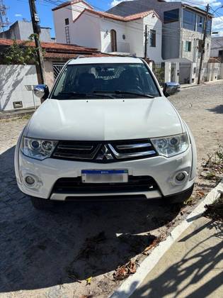 MITSUBISHI PAJERO 3.5 HPE 4X4 7 LUGARES V6 24V FLEX 4P AUTOMÁTICO