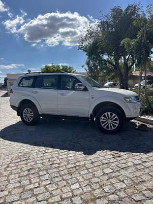 MITSUBISHI-PAJERO-3.5 HPE 4X4 7 LUGARES V6 24V FLEX 4P AUTOMÁTICO MITSUBISHI-PAJERO-2015