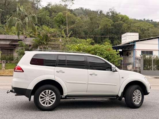 MITSUBISHI-PAJERO DAKAR-3.2 4X4 16V TURBO INTERCOOLER DIESEL 4P AUTOMÁTICO MITSUBISHI-PAJERO DAKAR-2015