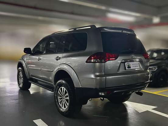 MITSUBISHI-PAJERO DAKAR-3.2 HPE 4X4 7 LUGARES 16V TURBO INTERCOOLER DIESEL 4P AUTOMÁTICO MITSUBISHI-PAJERO DAKAR-2017