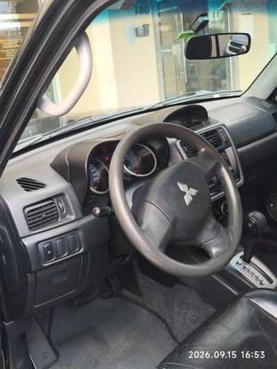 MITSUBISHI-PAJERO TR4-2012