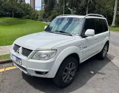 MITSUBISHI PAJERO TR4 2.0 4X4 16V 140CV FLEX 4P AUTOMÁTICO MITSUBISHI PAJERO TR4 2.0 4X4 16V 140CV FLEX 4P AUTOMÁTICO