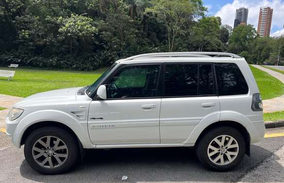 MITSUBISHI-PAJERO TR4-2012