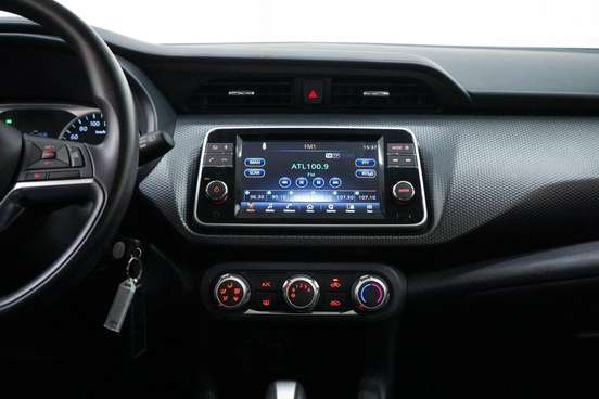 NISSAN-KICKS-2023