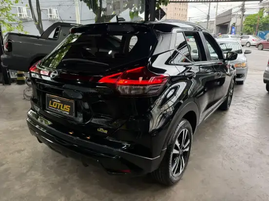 NISSAN-KICKS PLAY-2025