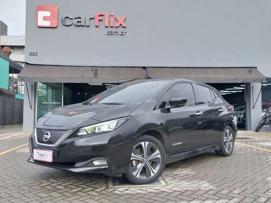 NISSAN-LEAF-2022