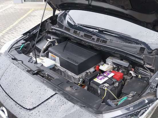 NISSAN-LEAF-2022