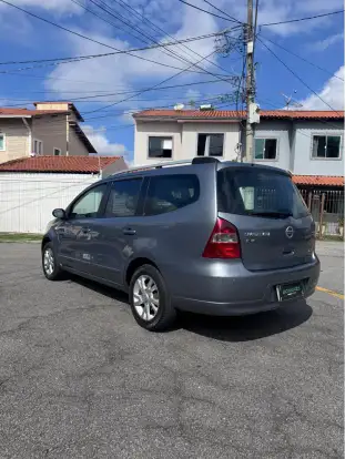 NISSAN-LIVINA-2012
