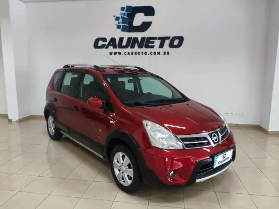 NISSAN-LIVINA-2013