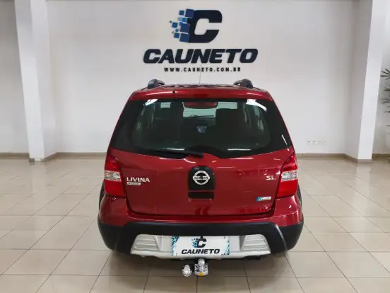 NISSAN-LIVINA-2013