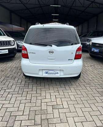 NISSAN-LIVINA-2013