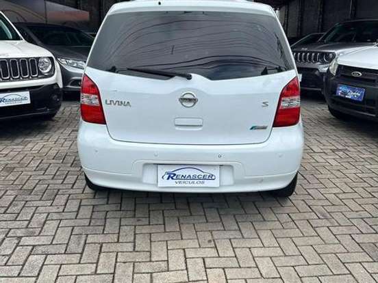 NISSAN-LIVINA-1.8 S 16V FLEX 4P AUTOMÁTICO NISSAN-LIVINA-2013
