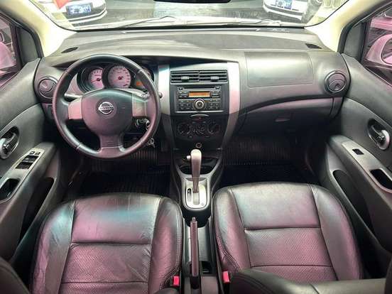 NISSAN-LIVINA-1.8 S 16V FLEX 4P AUTOMÁTICO NISSAN-LIVINA-2013