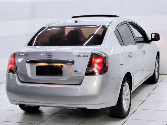 NISSAN-SENTRA-2012