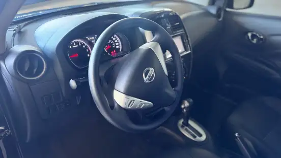 NISSAN-VERSA-2016