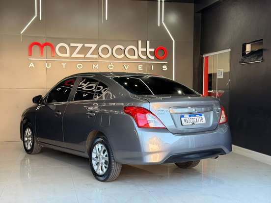 NISSAN-VERSA-1.6 16V FLEXSTART SV 4P XTRONIC NISSAN-VERSA-2017