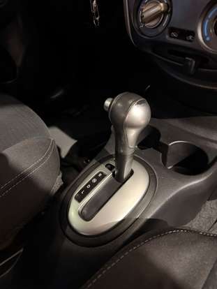 NISSAN-VERSA-2017