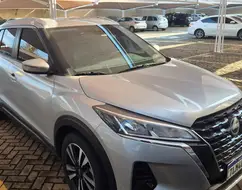 NISSAN KICKS PLAY 1.6 16V FLEXSTART ADVANCE PLUS XTRONIC NISSAN KICKS PLAY 1.6 16V FLEXSTART ADVANCE PLUS XTRONIC