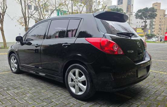 NISSAN-TIIDA-2012