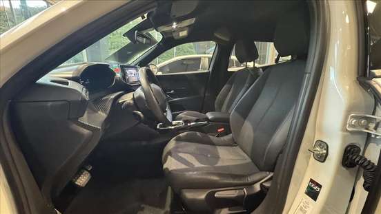 PEUGEOT-2008-2024