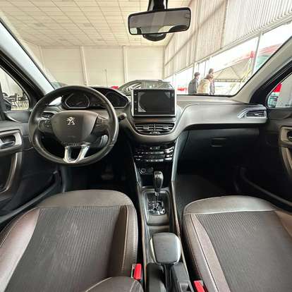 PEUGEOT-2008-2020