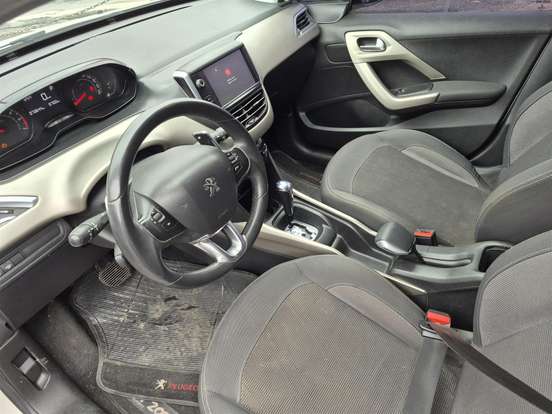 PEUGEOT-2008-2015